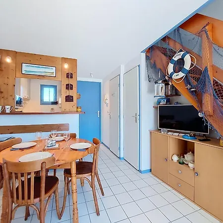Les Charmilles-17 By Interhome *