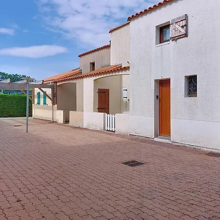 Les Charmilles-17 By Interhome * La Palmyre